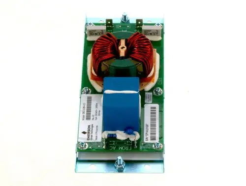 Bosch Entstörfilter EMI auf einer grünen Leiterplatte mit einem Transformator und einem blauen Relais, befestigt an einer Metallplatte.
